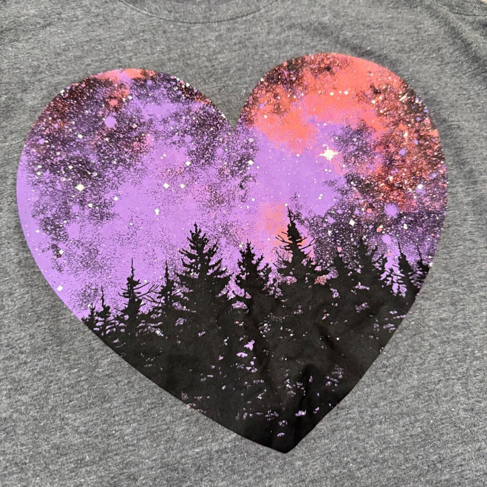 Screen printed heart Galaxy tank top, women’s S. - Picture 3 of 8
